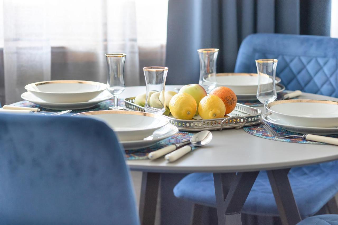 Cozy And Comfortable Wola Apartment By Noclegi Renters Варшава Екстер'єр фото
